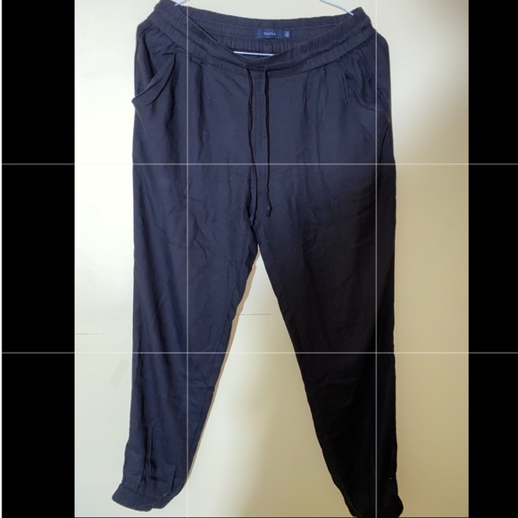 Aritzia talula joggers - Picture 1 of 2